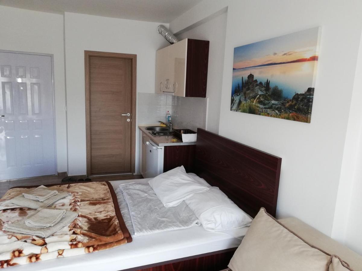 Center Apartment Delfina Ohrid Exteriör bild